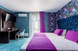 Гостиница Мартон Лидер Краснодар Улучшенный номер с кроватью размера «king-size»-5